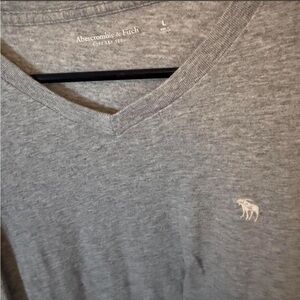 VINTAGE!!!Abercrombie & Fitch Gray V-Neck Logo Tee